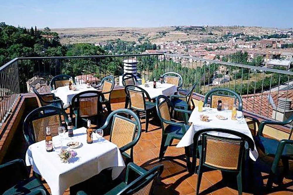 Hotel Ele Acueducto Segovia Exteriér fotografie