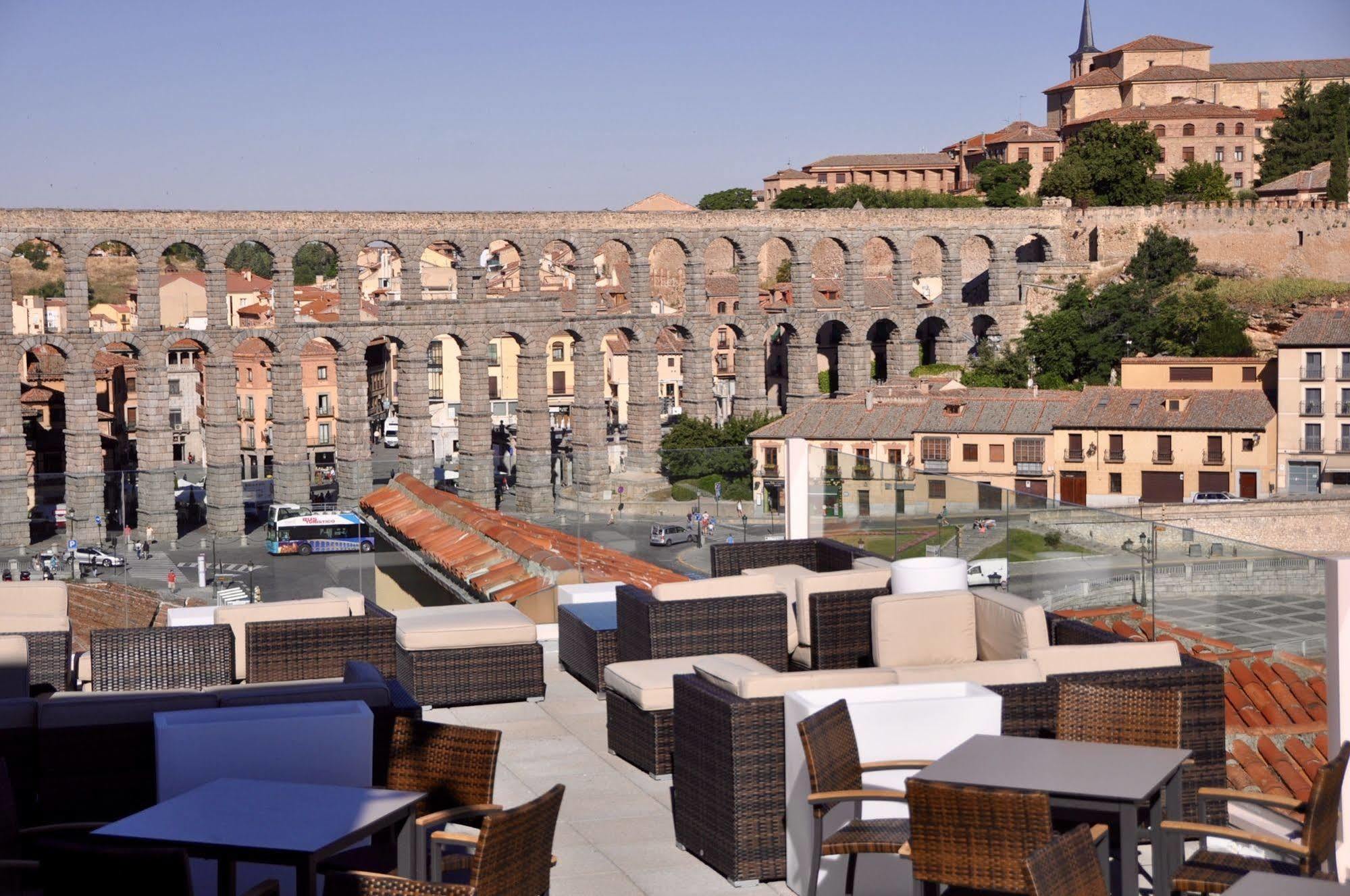 Hotel Ele Acueducto Segovia Exteriér fotografie